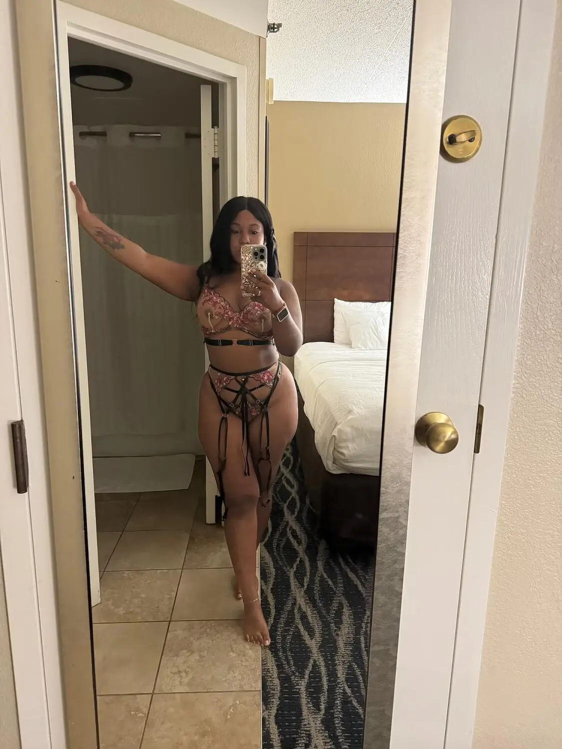 Story by Juicy Xo.